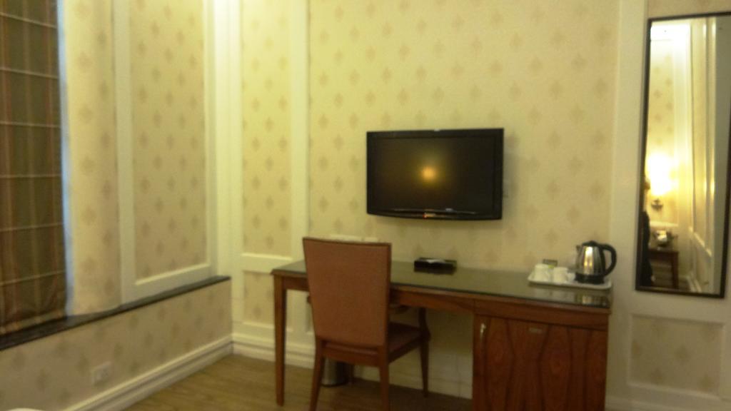 Hotel Bright Нью-Дели Экстерьер фото