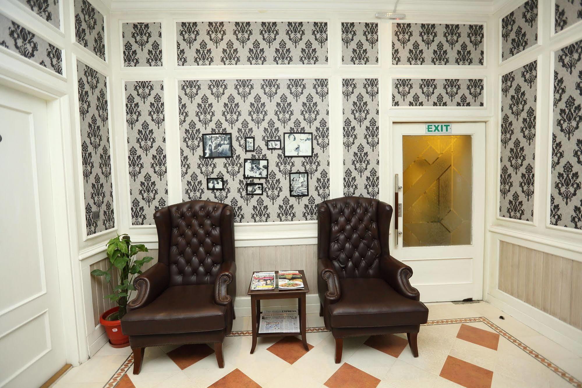 Hotel Bright Нью-Дели Экстерьер фото