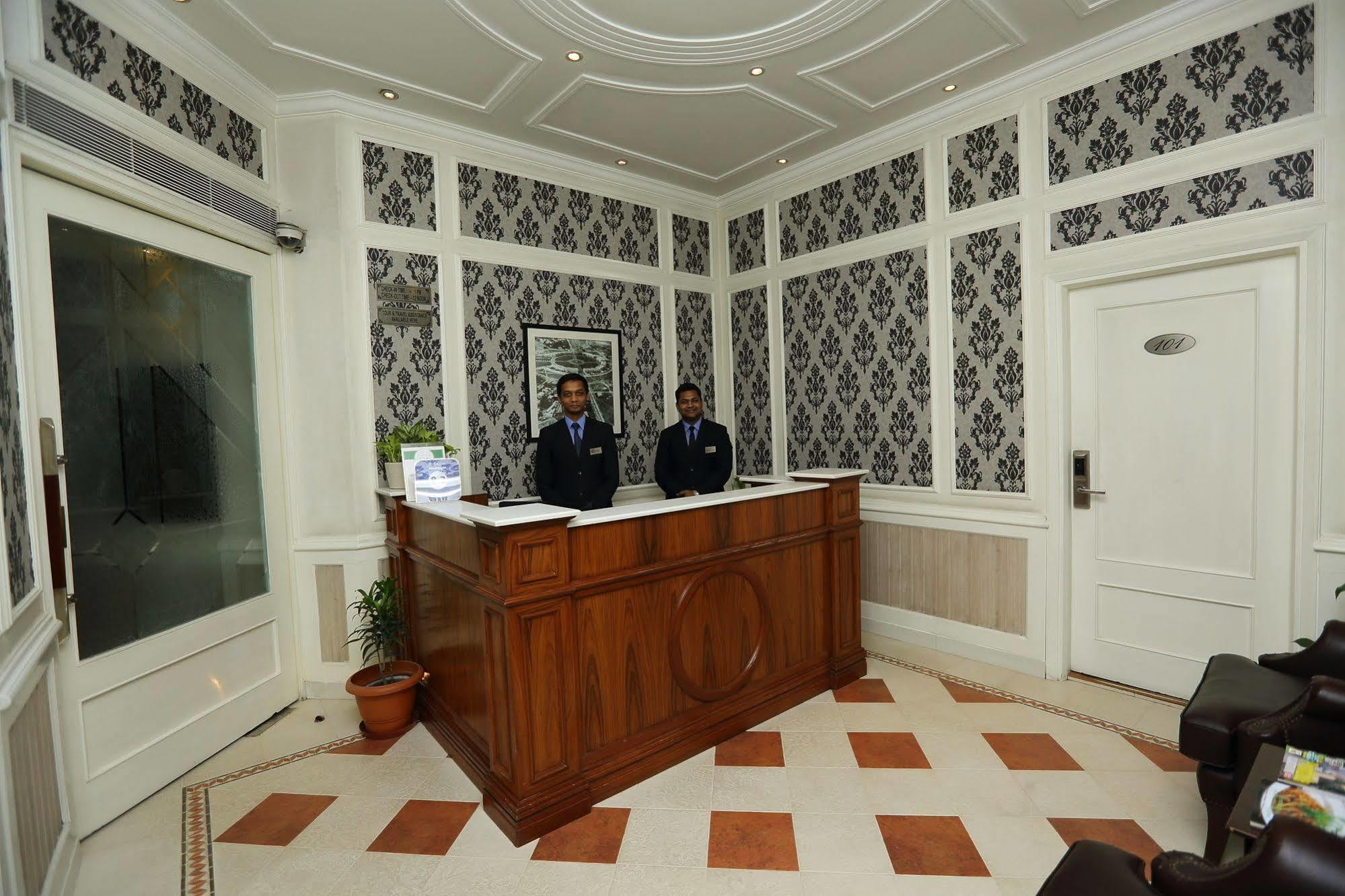 Hotel Bright Нью-Дели Экстерьер фото